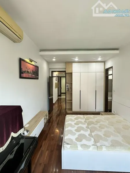 CHO THUÊ GẤP CĂN HỘ 3 NGỦ 153M2 TOÀ 17T HOÀNG ĐẠO THUÝ ĐỦ ĐỒ ĐẸP CHỈ 17TR