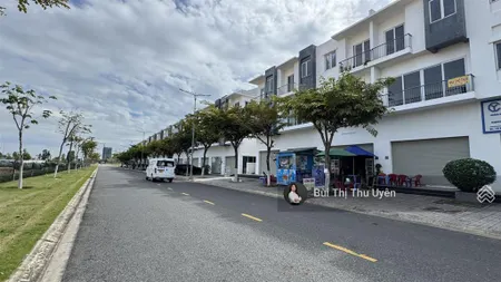 Căn shophouse d10 trong kđt sun casa đối diện công viên