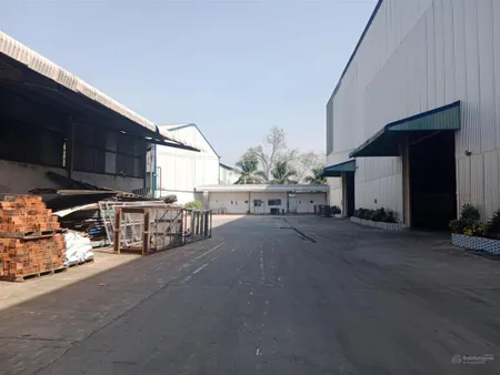 Cho thuê kho xưởng 6.000 m2 giá 40 nghìn đ / m2 bao vat xã hướng thọ phú thành phố tân an long an