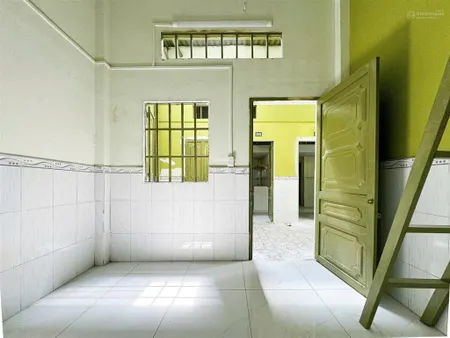 Phòng trọ mới xây ngay đường nguyễn trãi , kế bên chợ xóm vắng