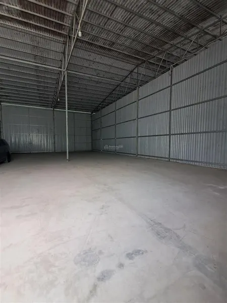 Kho q.7 310m2 giá 34tr. pccc vòng ngoài.