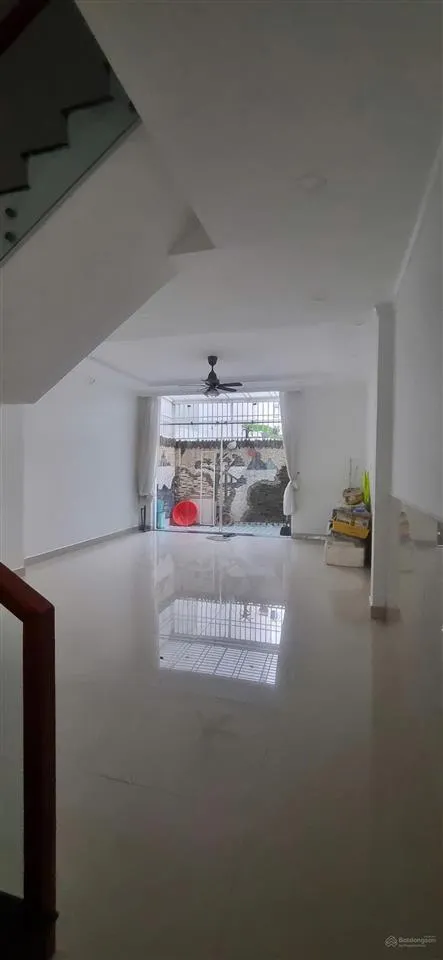 Hot! bán nhà mặt phố kdc 13e bình hưng, bình chánh, 1 trệt 3 lầu dt 5x20 m2. đã có sổ. giá 7,6 tỷ.