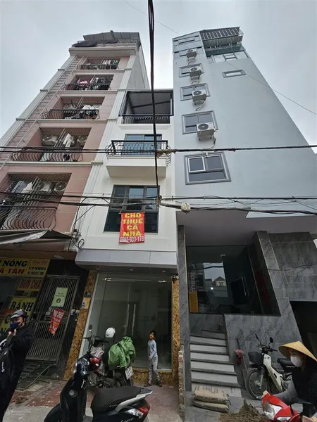 Cho thuê nhà mặt phố 50 nguyên xá, 12,8 triệu, 39m2, 3pn + 4wc, giá siêu hời!