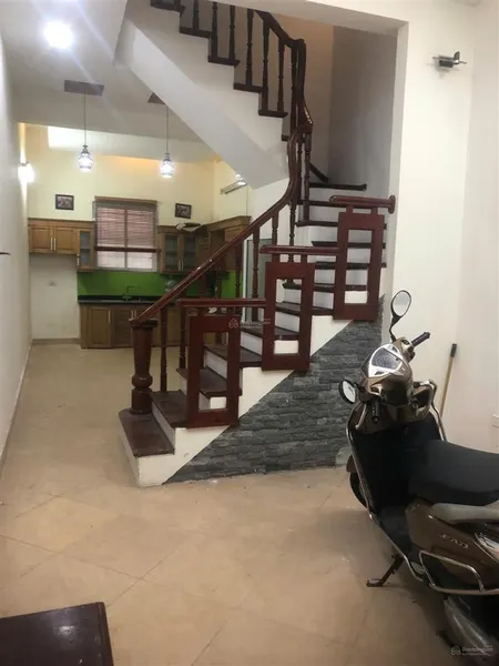 Cho thuê nhà nguyên căn phố lý nam đế, dt 45m2 x 4 tầng, mt 5m, giá 20 triệu/tháng