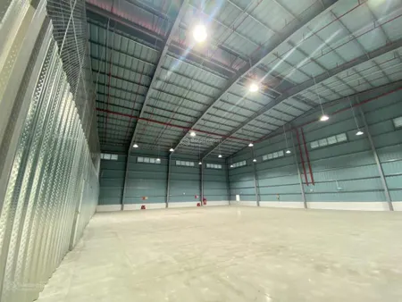 Cho thuê kho xưởng cổ linh long biên. dt 1500m2, mt 35m, có điện 3 fa, pccc vách tường 0989 031 ***