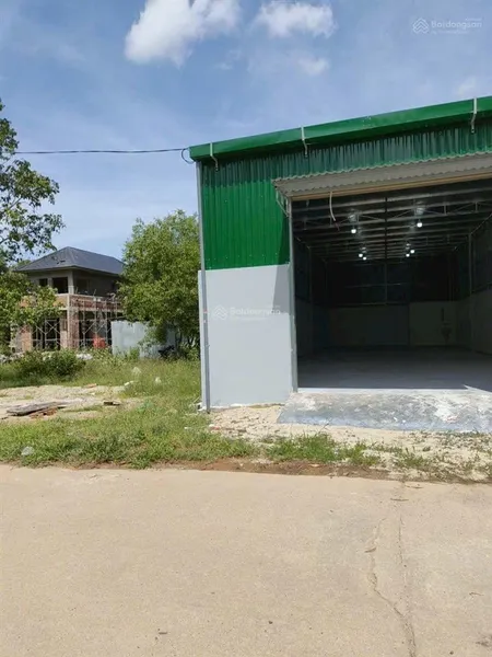 Chỉ 4,5 triệu cho thuê nhà kho tại diên khánh 100m2 . 0333 039 ***. lan