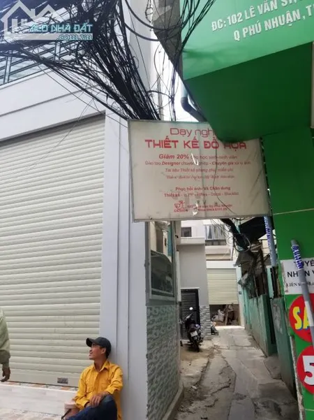 Cho thuê nhà 210m, 3 lầu tại Lê Văn Sỹ,q3