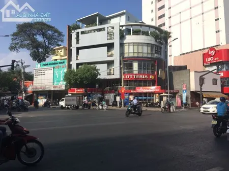 Cho thuê nhà hoặc mặt bằng riêng biệt 200m, 4 lầu tại Phan Đăng Lưu,qpn