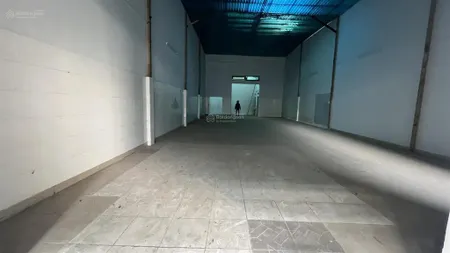 Cho thuê nhà xưởng 200m2 tại 156, đường lê đình cẩn, bình tân, giá 17 triệu nền gạch men mới đẹp