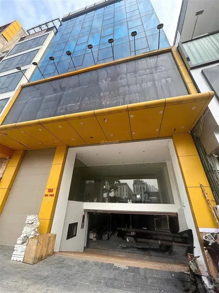 Chính chủ cho thuê tòa nhà mặt phố 8 tầng 1 hầm, mặt tiền 10m, diện tích 150m2/sàn giá 130tr/tháng