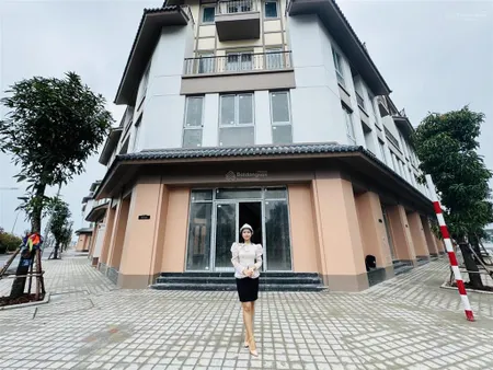 Siêu phẩm căn góc đối diện công viên và hồ bơi 1000m2 cách biển 200m sổ hồng lâu dài