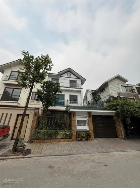 Cần thanh khoản gấp bt văn phú 200m2 hoàn thiện full đồ chủ ngộp chủ thiện chí, hơn 30 tỷ
