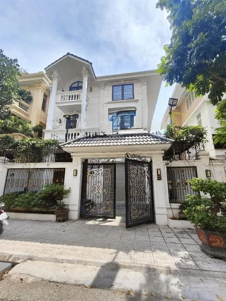 Chủ ngộphạ3 tỷbt văn phú200mnội thất châu âuhoàn thiện tâm huyếttrục trung tâm36 tỷ