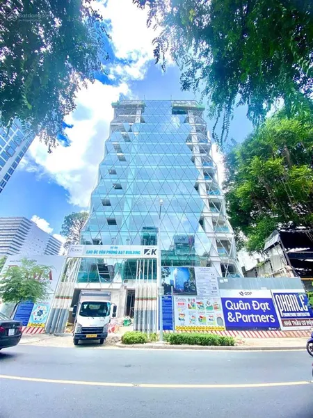 Building góc 2 mặt tiền 14 tầng nổi hơn 4.000m2 sử dụng số 172 hai bà trưng, quận 3 !!!