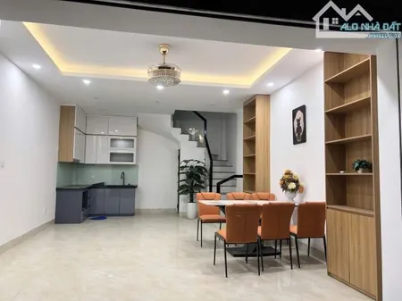 Cho thuê nhà nguyên căn 5 tầng đầy đủ đồ, Nguyễn Văn Linh - 38m², gần tiểu học Vũ Xuân Thi