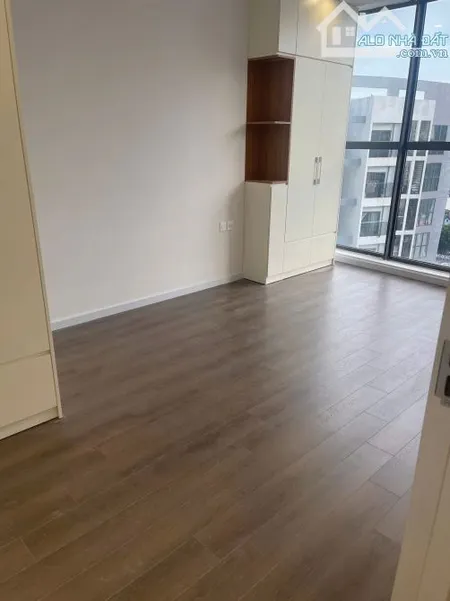 Cho thuê căn hộ 3PN, 2VS tại Le Grand Jardin Sài Đồng - 84m², nội thất cơ bản - 13.5 triệu