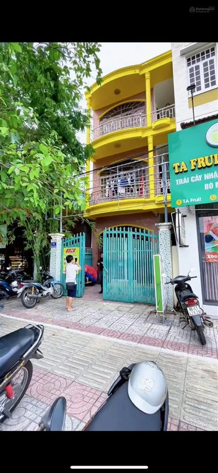 Nhà 1 trệt 2 lầu mặt tiền đại lộ hùng vương vị trí kinh doanh đỉnh cao ngay trung tâm phan thiết