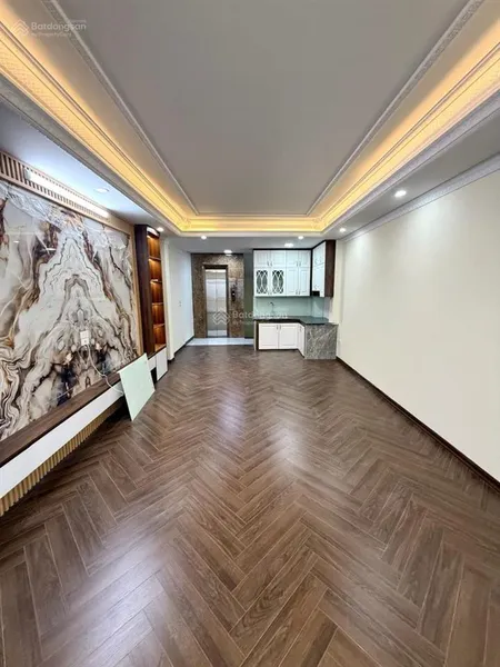 Vĩnh hưng thanh lân nhà mới ngõ ô tô tránh 6 tầng thang máy