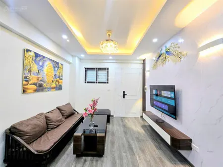 Bán căn chung cư 70 m , 2 ngủ , 2 vệ sinh , sổ đỏ , căn góc , khu đô thị việt hưng , giá 4.4 tỉ