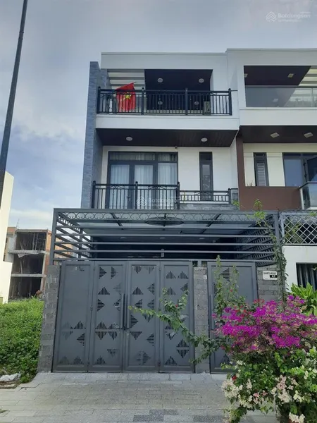 Bán căn nhà 3 tầng mỹ gia gói 7, 2 mặt tiền trước sau. đường rộng 14m. giá bán 8 tỷ 550 triệu