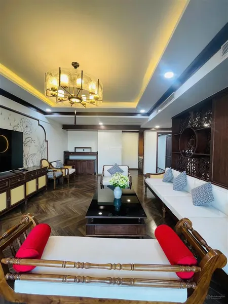 Siêu phẩm riverside 180m căn góc lầu cao view sông cực đẹp có ô xe hơi , giá 19ty