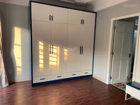 Cần bán gấp cặp nhà phố đường thông khu kim sơn 10x14m 1góc 1thường giá đầu tư có dòng tiền sẵn