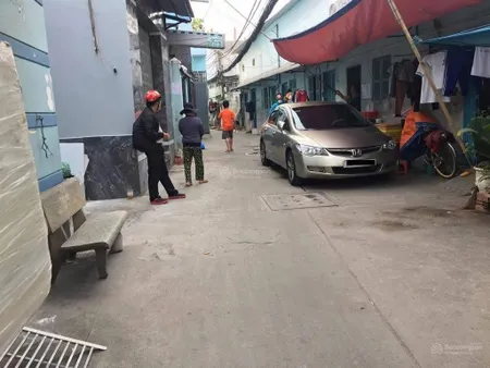Bán căn nhà kế khu dân cư bình hưng. ba gác tận cửa.