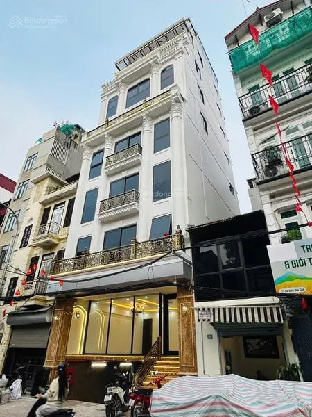 Toà nhà văn phòng 105m2 xây 10 tầng mặt tiền 10m phố giang văn minh