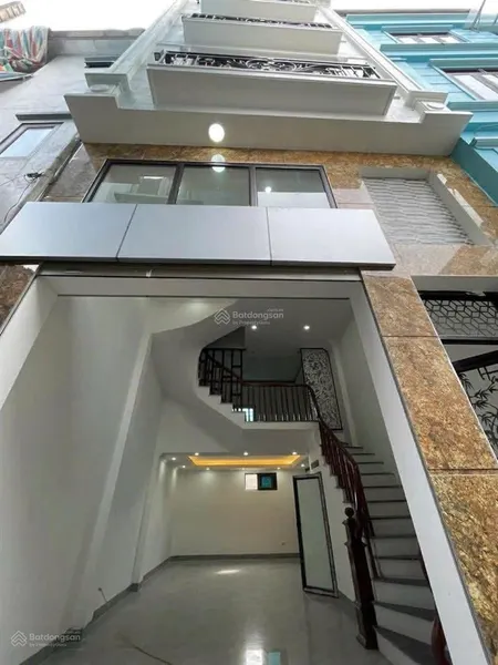 Bán nhà vĩnh quỳnh thanh trì 45m mt4,5m 5 tầng thoáng sáng ngõ thông bãi gửi ô tô 30m giá 6 tỷ