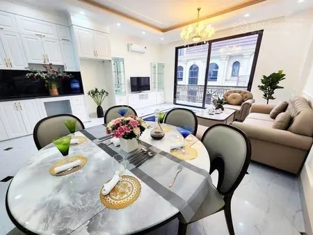 Nhỉnh 10 tỷ nhà 36m5 tầng thang máy 20m ra ô tô tránh nhà mới full đồnội thất xịn xò