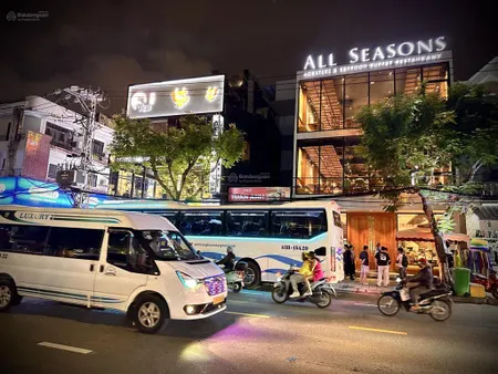 Mặt tiền nguyễn văn thoại, cách biển 300m. diện tích 196m. đang cho thuê 130tr/th. xây 14tầng