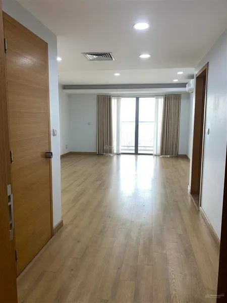 Chính chủ bán căn góc 125m 3pn tòa ligogi 13, giá 5,6 tỷ .hđmb 50 năm. 0936 242 ***