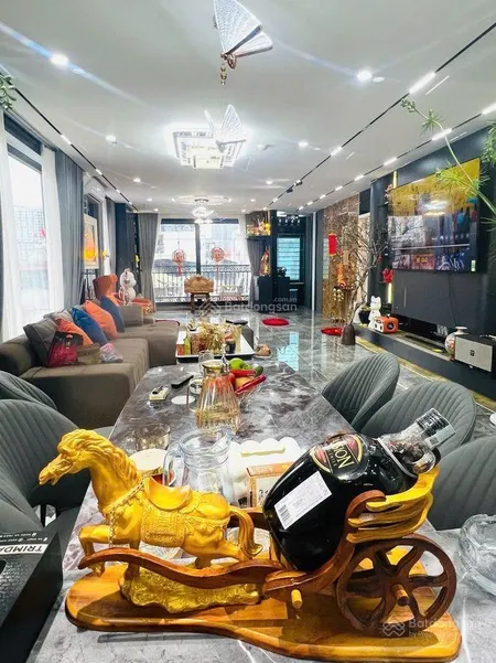 Khẩn cấp bán nhà mặtphố huế 192m2 7m mặt tiền, vỉa hè đá bóng, vip hai bà trưng 148tỷ.