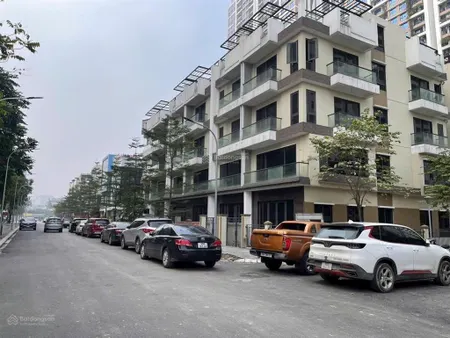 Bán căn mặt phố nguyen son, long biên đón dự án cầu trần hưng đạo và đi được cầu chương dương n