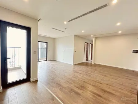 Bán căn 2pn (80m2) giá 8tỉ, có sổ, có lot xe, nhà mới đẹp o 9 6 9 8 3 8 7 8 8