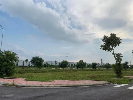 Lô đất 100m2 dự án dũng liệt, yên phong. vỉa hè đường ô tô tránh ,sẵn sổ, full cư. chỉ 2.55 tỷ