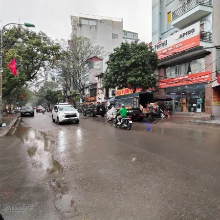 Mặt phố, lô góc thoáng sáng,vỉa hè rộng kinh doanh đỉnh