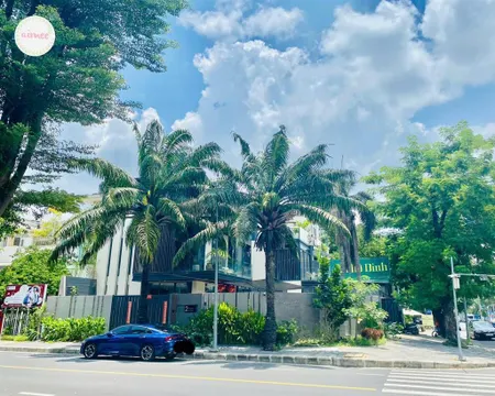 Định cư nước ngoài cần bán gấp biệt thự mỹ gia (315 m2) phú mỹ hưng. o902719786