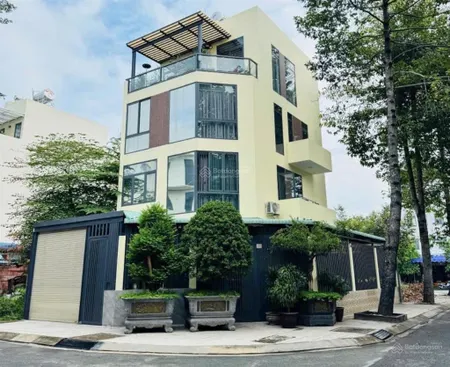 Cho thuê nhà góc 2 mt 10x16.5m 5 tầng giá 22 triệu/th kdc cát lái thủ đức