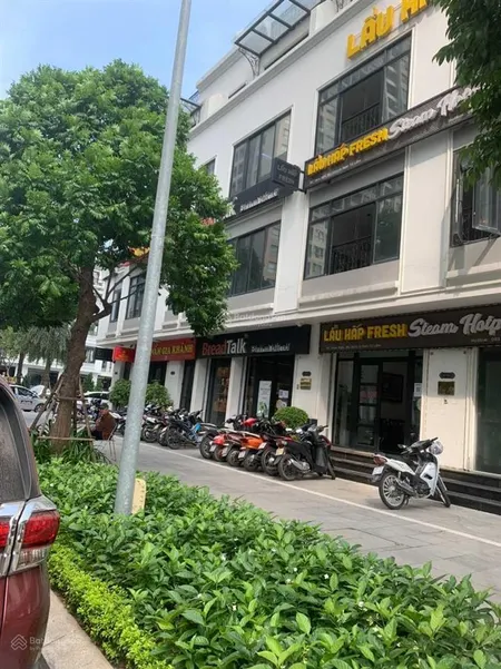 Cho thuê nhà mặt phố hàm nghi nam từ liêm 93m2, 5 tầng mt 6m. thông sàn. giá 75tr/th