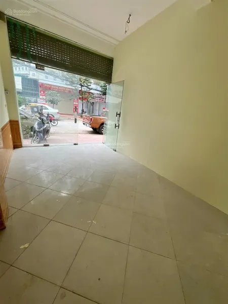 Cho thuê mặt bằng tầng 1 20m2 dich vụ mỗ lao ,ô tô đỗ cửa tiện lợi, phù hợp làm cửa hàng