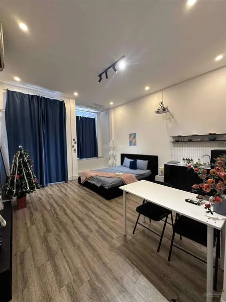 Cho thuê nhà trệt 3 lầu có 7 phòng ngủ toalet riêng full nội thất gần bến ninh kiều