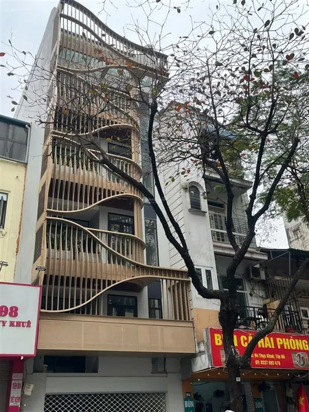 Newliv cho thuê nhà mặt hồ tây 2 mặt tiền (tây hồ thụy khuê) 150m2 7 tầng thang máy
