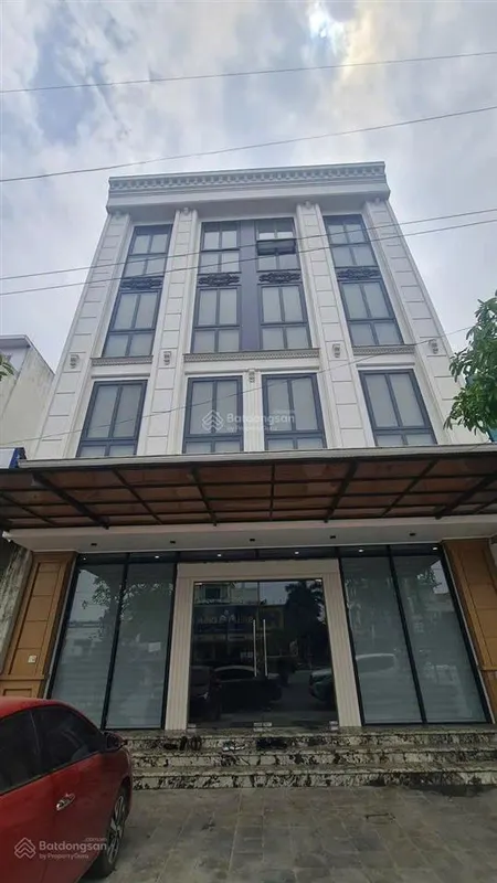 Cho thuê nhà mặt phố trung tâm thành phố hưng yên, 120m2 x 5 tầng có thang máy