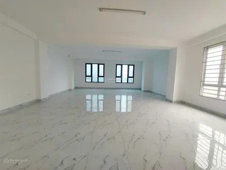 Cho thuê văn phòng nguyễn xiển, gần ecogreen, 100 m2
