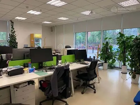 Cho thuê vp dĩ an giá rẻ đủ nội thất,có thang máy, bảo vệ, đủ tiện ích xung quanh