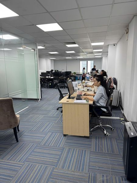 Cho thuê sàn văn phòng mặt phố Nguyễn Du 120m, ngang 8m, mới đẹp, giá rẻ chỉ 26tr