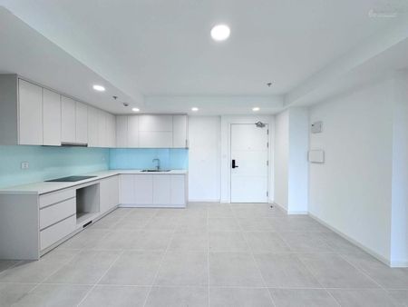 Hot deal cho thuê 13tr/ tháng căn 84m2, view land mark 81.lh: 0907594798