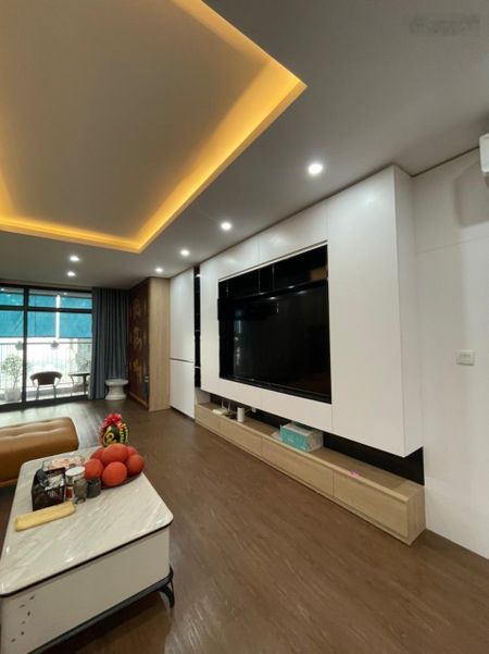 Chính chủ cho thuê 4 PN 142m2 full đồ view thoáng, tầng cao tại 302 Cầu Giấy 32 tr 0976875161