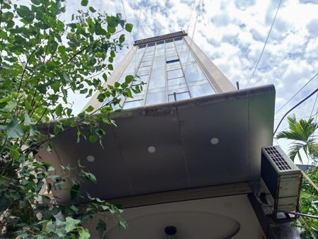 Cho thuê nhà mặt phố Hào Nam - Đống Đa. Diện tích 60m2 với 4 tầng giá thuê 23 triệu